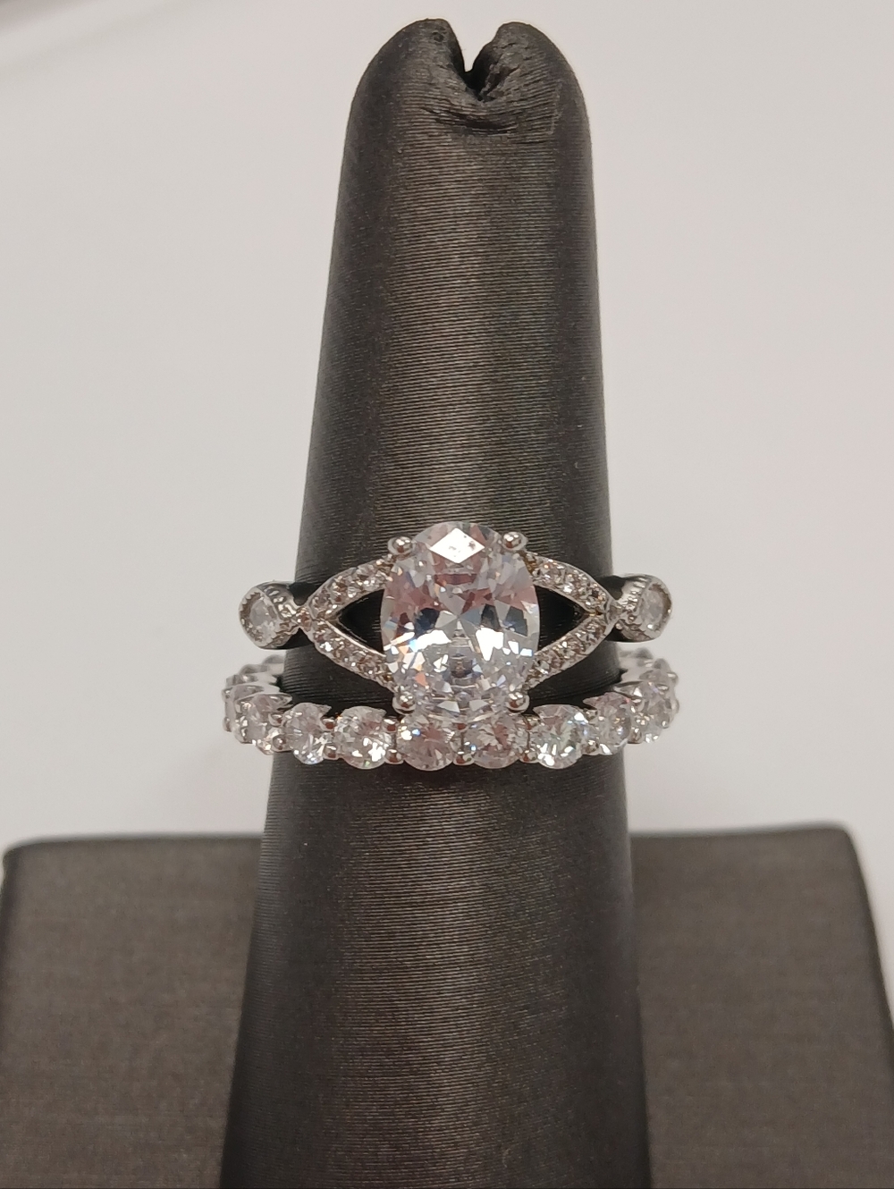 NEW! Oval Cubic Zirconia White Gold Filled Engagement Ring Set - Size 7 Goldoro